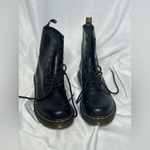 Brand New Dr. Marten Boots Black Size 8 Never Worn!